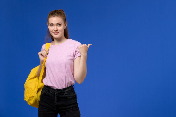girl standing at the french language course in delhi